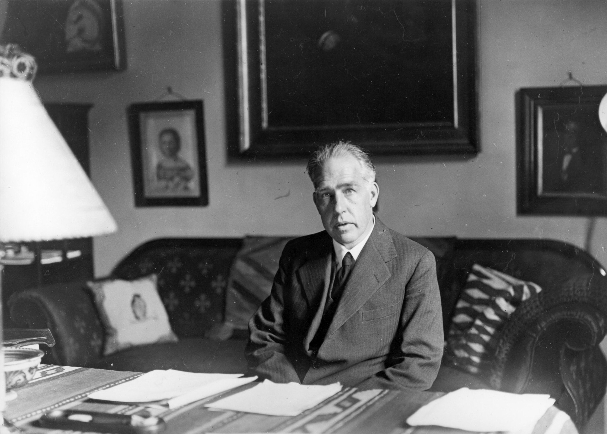 Niels Bohr - WriteWork