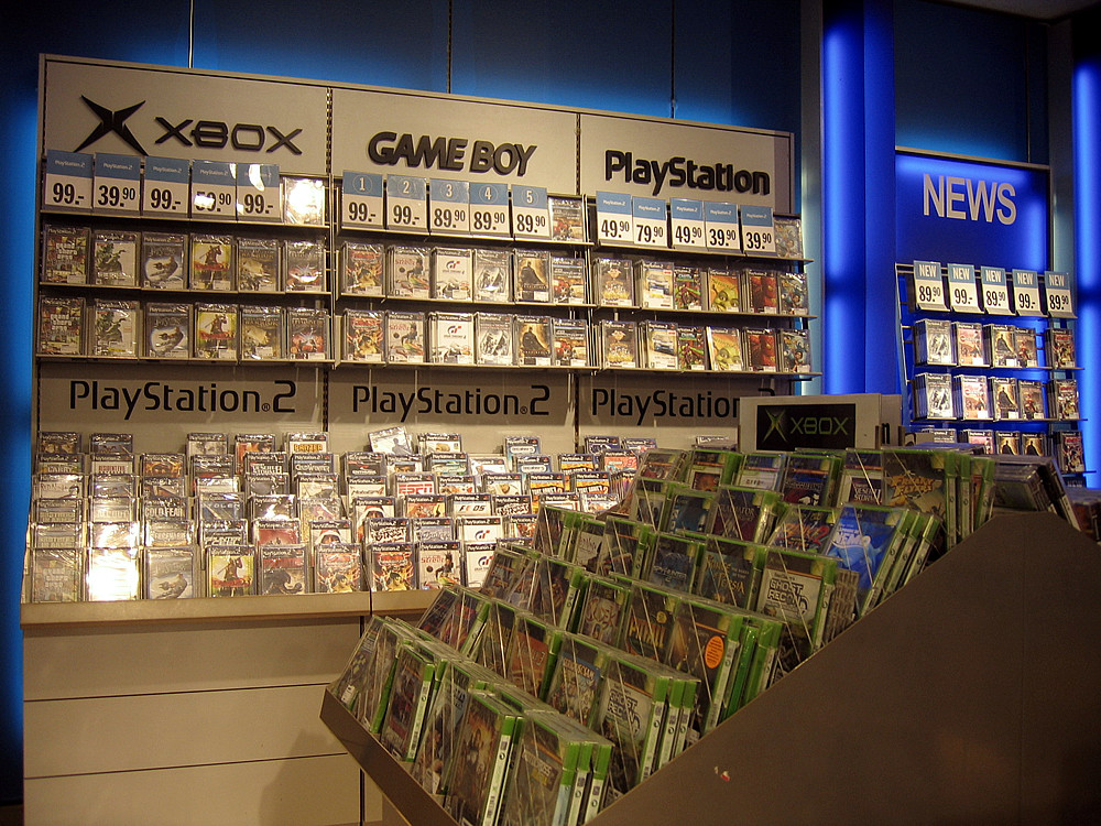 places that sell video games near me